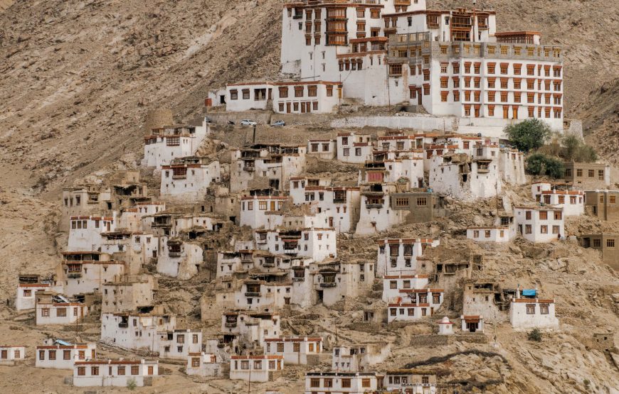 Leh Ladakh Tour (7 Days 6 Nights)